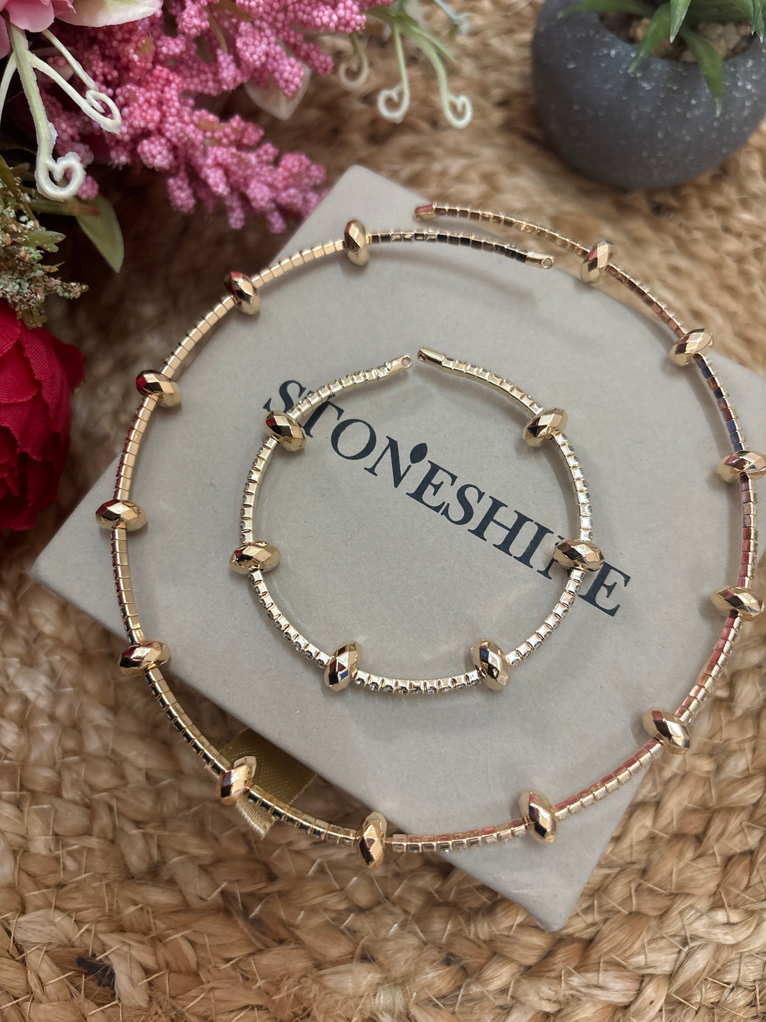 Beautiful Necklace and Bracelet Set